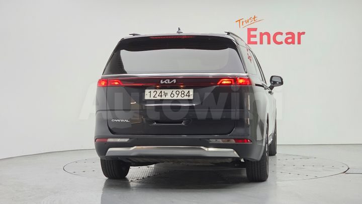 Kia Carnival 2023 — 4