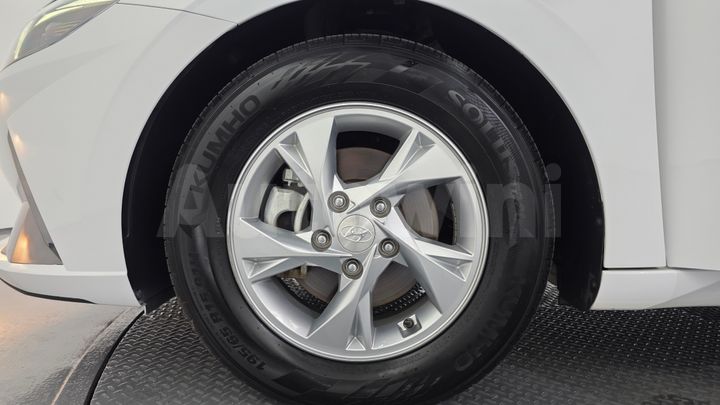 Hyundai Avante 2021 — 5