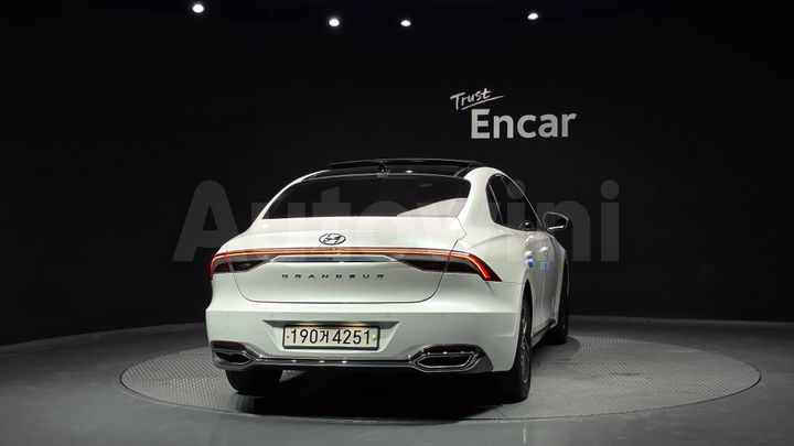 Hyundai Grandeur 2023 — 4