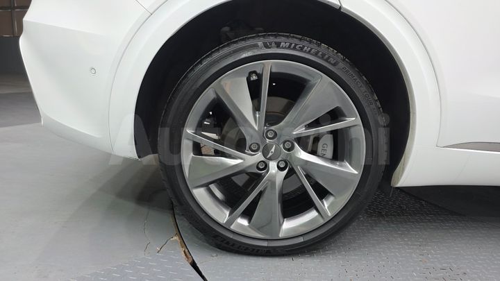 Genesis GV70 2023 — 5