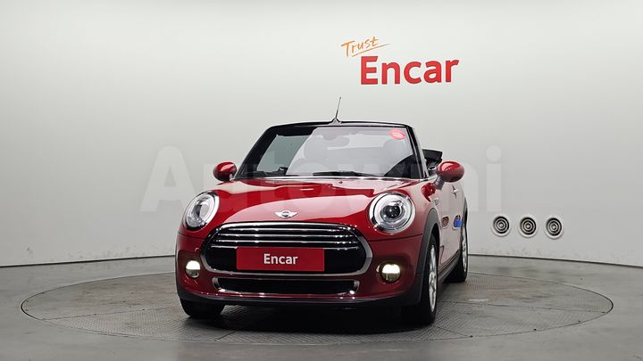 Mini Cooper Convertible 2018 — 3