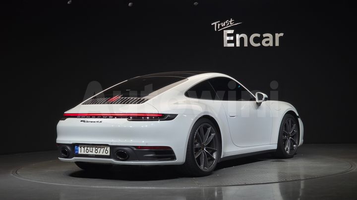 Porsche 911 2022 — 2