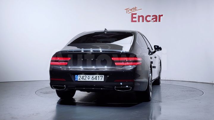 Genesis G80 2022 — 4