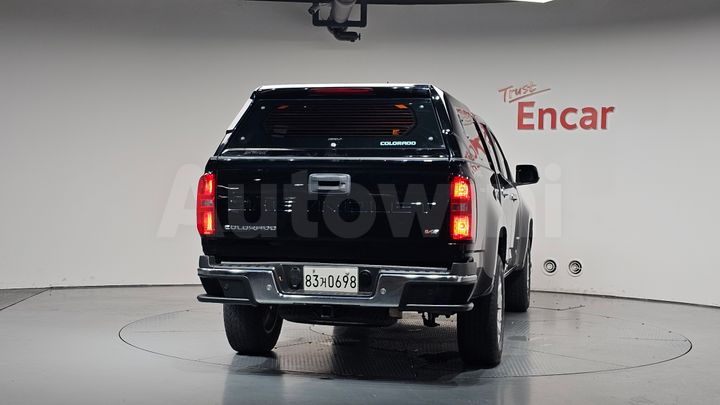 Chevrolet Colorado 2021 — 3