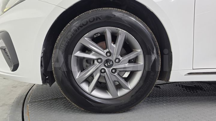 Kia K5 2020 — 5