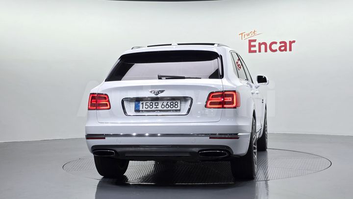 Bentley Bentayga 2018 — 4