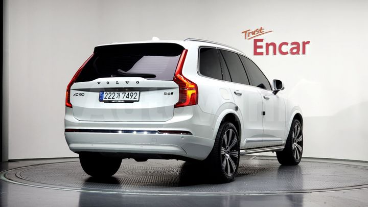 Volvo XC90 2023 — 3