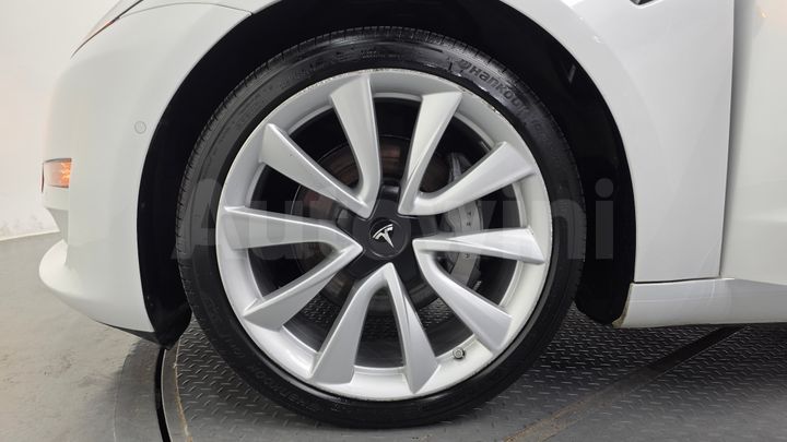 Tesla Model 3 2020 — 4