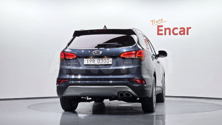 Hyundai SantaFe 2017 — 4