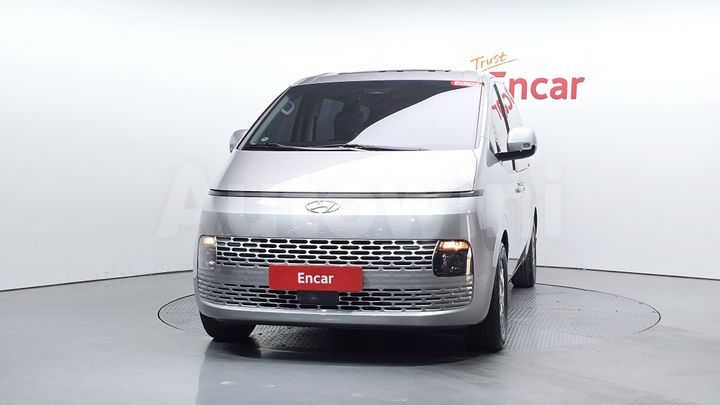 Hyundai Staria 2024 — 2