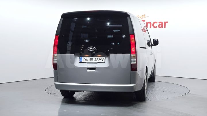Hyundai Staria 2024 — 3