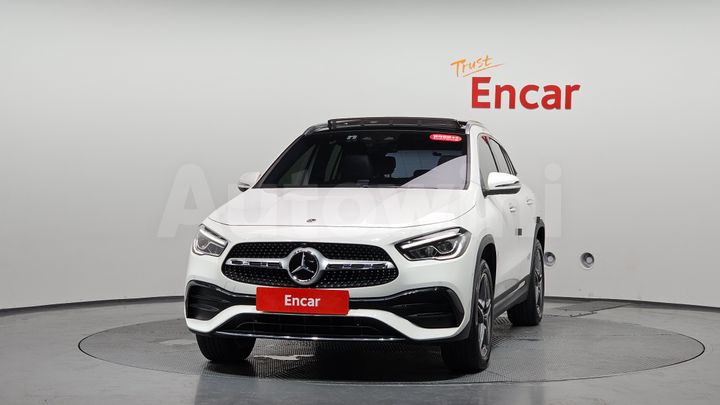 Mercedes-Benz GLA Class 2023 — 2