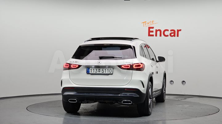 Mercedes-Benz GLA Class 2023 — 3