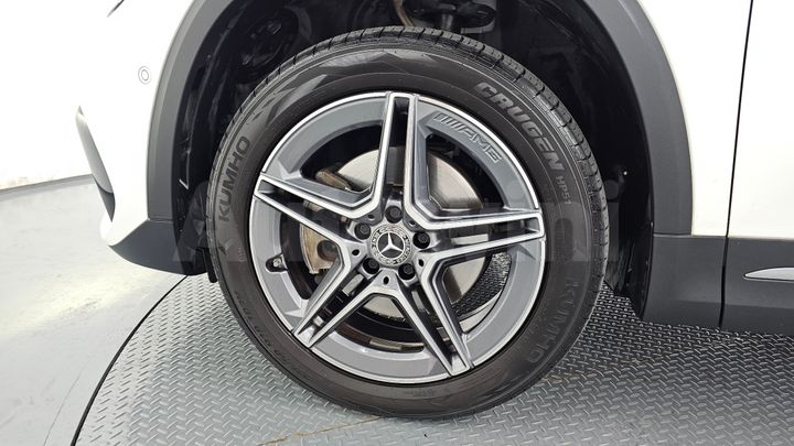 Mercedes-Benz GLA Class 2023 — 4