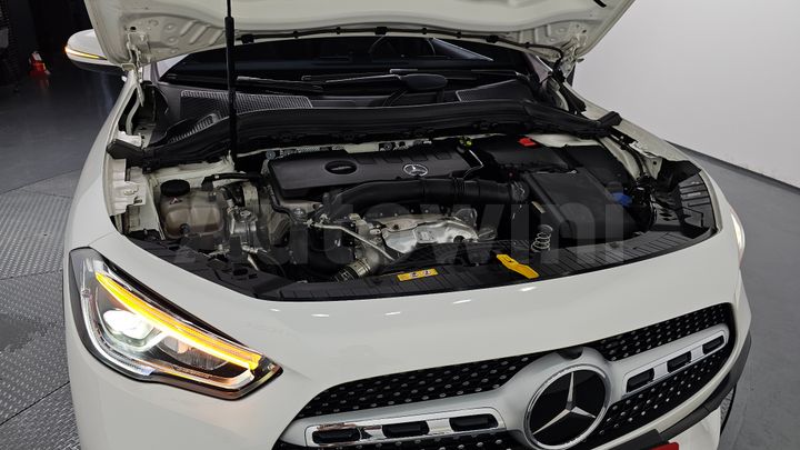 Mercedes-Benz GLA Class 2023 — 5