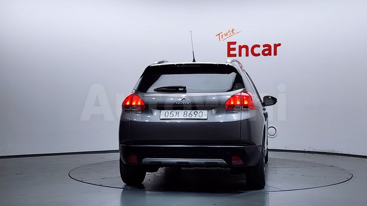 Peugeot 2008 2017 — 4