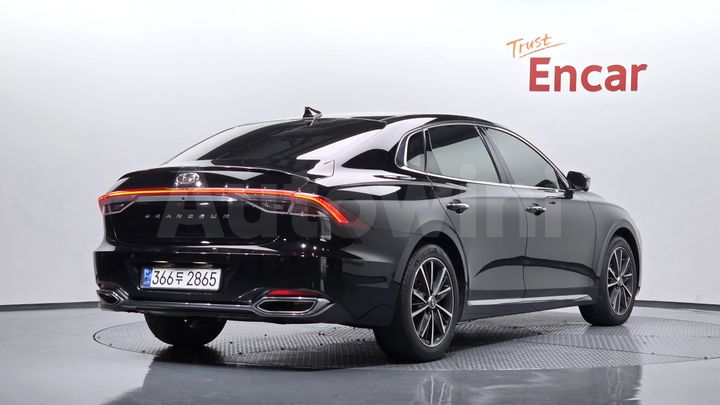 Hyundai Grandeur 2022 — 2