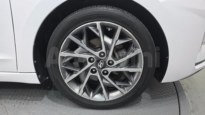 Hyundai Avante 2019 — 5