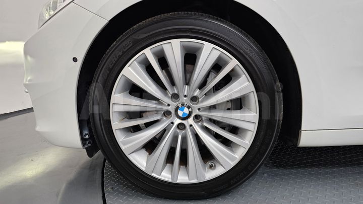 BMW 5 Series 2017 — 5