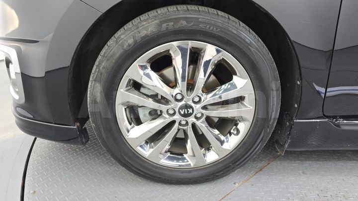 Kia Carnival 2015 — 5