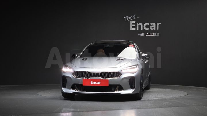 Kia Stinger 2023 — 3