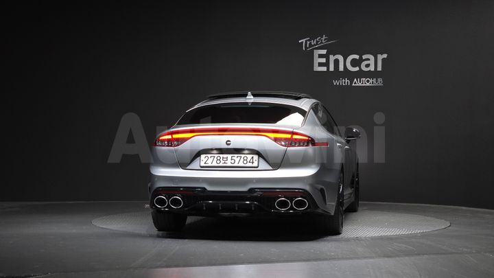 Kia Stinger 2023 — 4