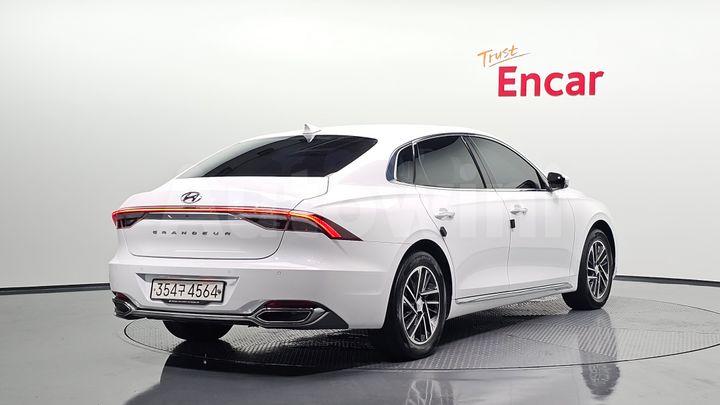 Hyundai Grandeur 2022 — 2