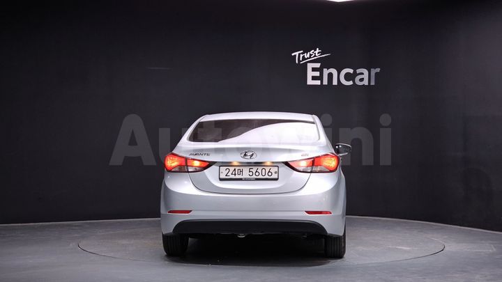 Hyundai Avante 2015 — 4