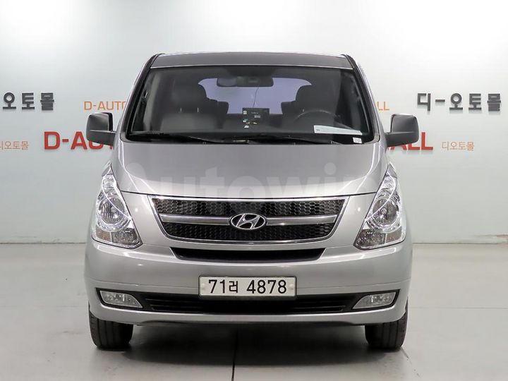 Hyundai Starex 2012 — 2