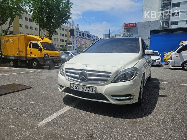 Mercedes Benz B Class