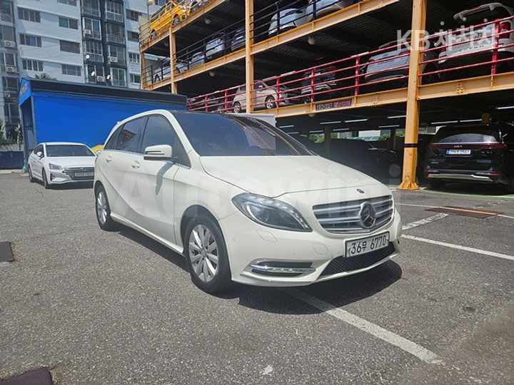 Mercedes Benz B Class