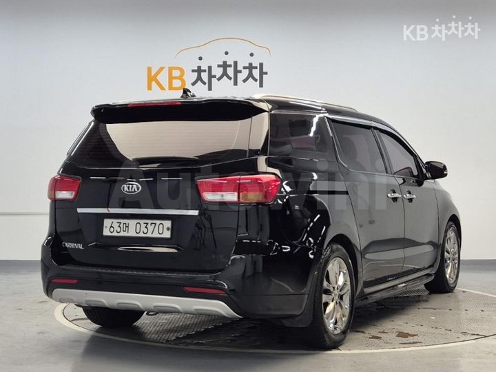 Kia Carnival 2017 KNAMC81ABHS297844 — 3