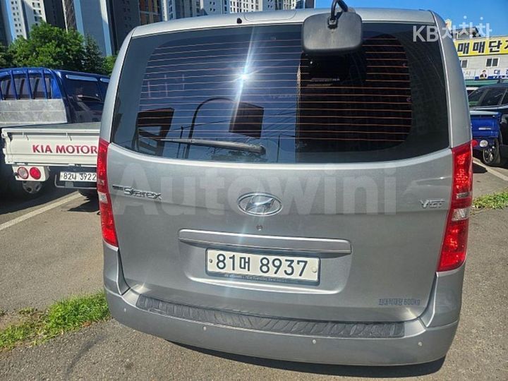 Hyundai Starex 2016 KMFWBX7KBGU795306 — 4