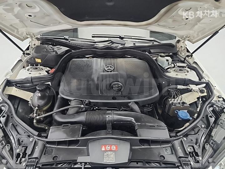 Mercedes-Benz E Class 2014 WDDHF0CB4EA866144 — 5