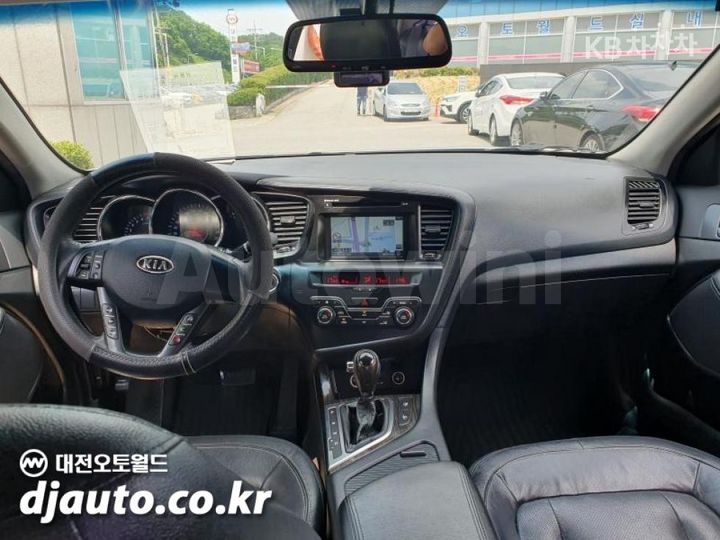 Kia K5 2011 KNAGM415BBA149906 — 4