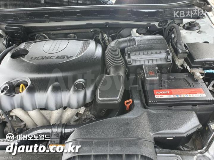 Kia K5 2011 KNAGM415BBA149906 — 5