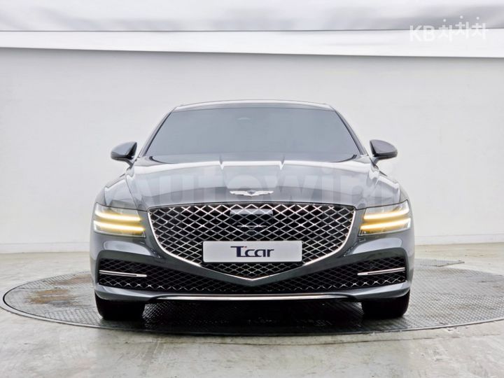 Genesis G80 2022 KMTGB41CDNU160161 — 3