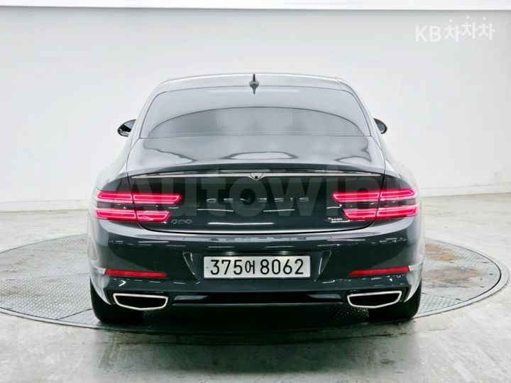 Genesis G80 2022 KMTGB41CDNU160161 — 4