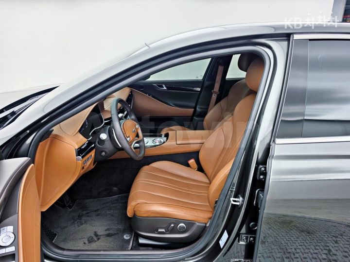 Genesis G80 2022 KMTGB41CDNU160161 — 5