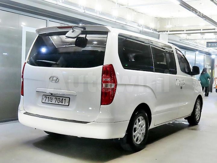 Hyundai Starex 2016 — 4