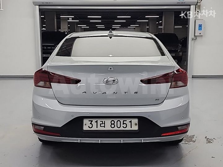 Hyundai Avante 2019 — 3