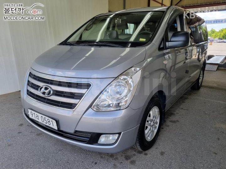 Hyundai Starex 2017 — 2