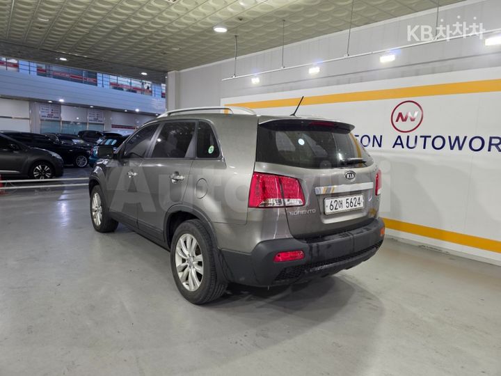 Kia Sorento 2010 — 3