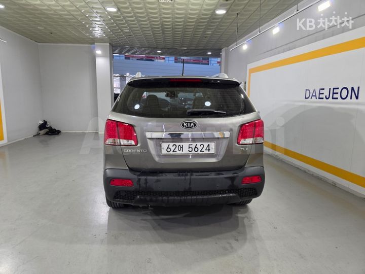 Kia Sorento 2010 — 4