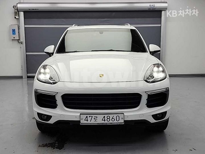Porsche Cayenne 2015 WP1AF2925FLA42575 — 2