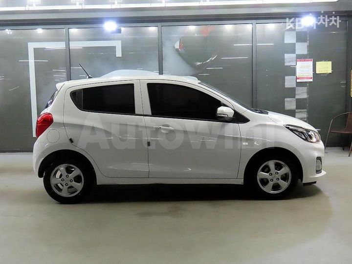 Chevrolet Spark 2021 KLYDC487DMC737930 — 3