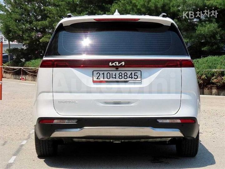 Kia Carnival 2023 KNANC81BBPS293691 — 4