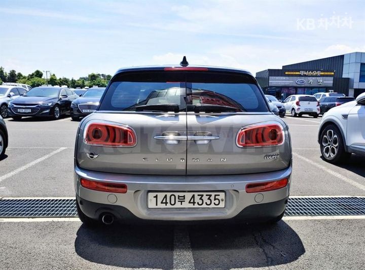 Mini Clubman 2016 WMWLN5104G2B27052 — 3