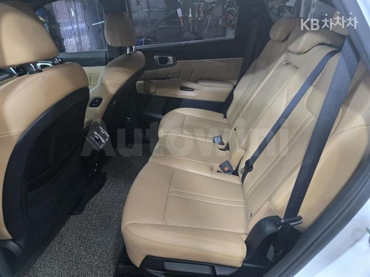 Kia Sorento 2021 KNARK81GBMA026009 — 5