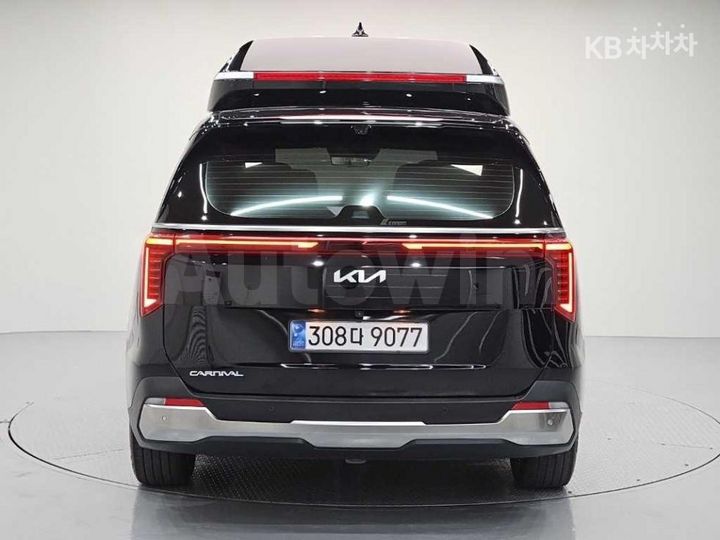 Kia Carnival 2024 — 3